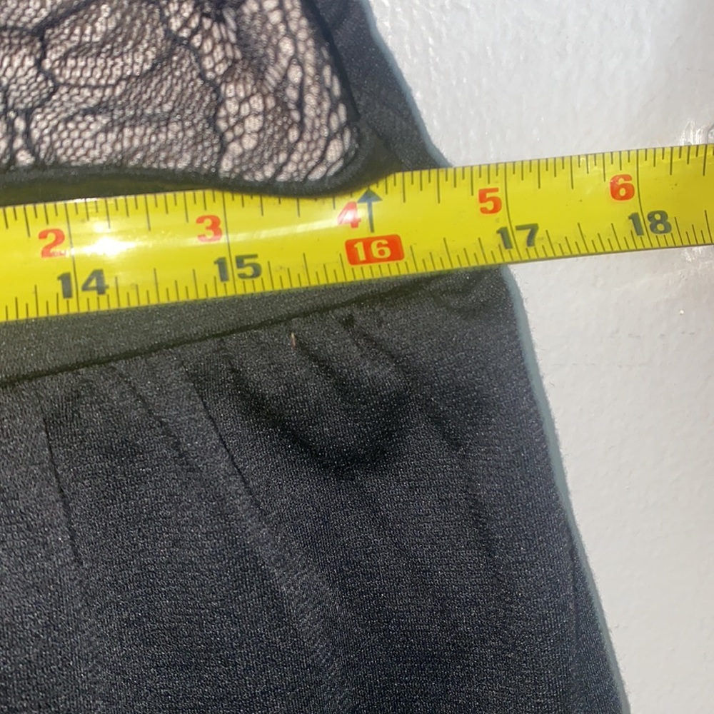 🎲NWT Torrid black lace top! - Picture 8 of 8